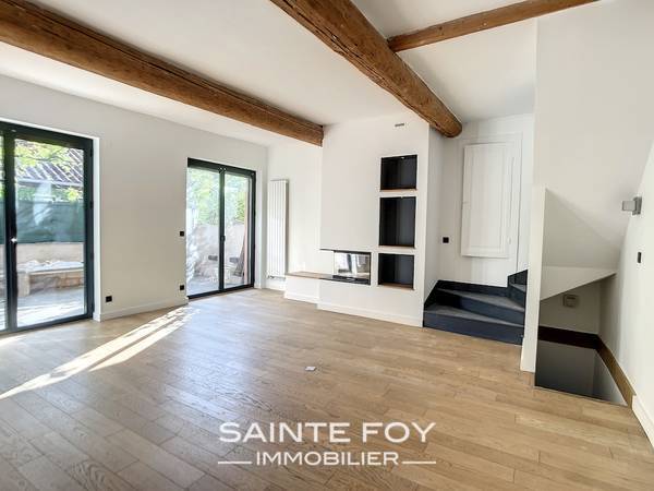 2023427 image2 - Sainte Foy Immobilier - Ce sont des agences immobilières dans l'Ouest Lyonnais spécialisées dans la location de maison ou d'appartement et la vente de propriété de prestige.