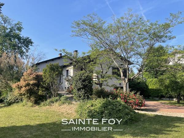 2023443 image4 - Sainte Foy Immobilier - Ce sont des agences immobilières dans l'Ouest Lyonnais spécialisées dans la location de maison ou d'appartement et la vente de propriété de prestige.