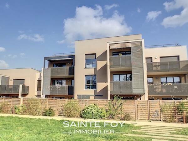 2023433 image7 - Sainte Foy Immobilier - Ce sont des agences immobilières dans l'Ouest Lyonnais spécialisées dans la location de maison ou d'appartement et la vente de propriété de prestige.