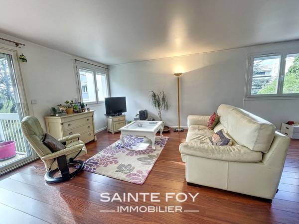 2023436 image3 - Sainte Foy Immobilier - Ce sont des agences immobilières dans l'Ouest Lyonnais spécialisées dans la location de maison ou d'appartement et la vente de propriété de prestige.