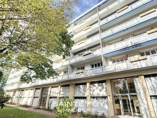 2023418 image9 - Sainte Foy Immobilier - Ce sont des agences immobilières dans l'Ouest Lyonnais spécialisées dans la location de maison ou d'appartement et la vente de propriété de prestige.