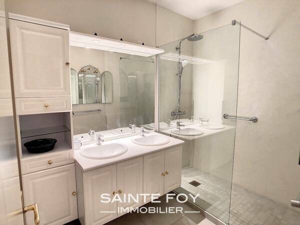 2023423 image9 - Sainte Foy Immobilier - Ce sont des agences immobilières dans l'Ouest Lyonnais spécialisées dans la location de maison ou d'appartement et la vente de propriété de prestige.