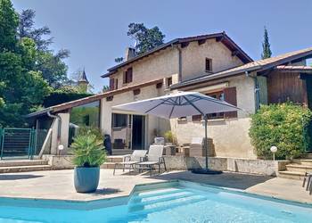 2023525 image1 - Sainte Foy Immobilier - Ce sont des agences immobilières dans l'Ouest Lyonnais spécialisées dans la location de maison ou d'appartement et la vente de propriété de prestige.