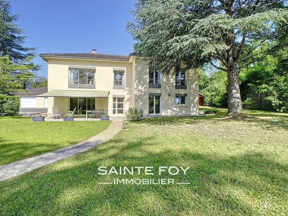 2023456 image1 - Sainte Foy Immobilier - Ce sont des agences immobilières dans l'Ouest Lyonnais spécialisées dans la location de maison ou d'appartement et la vente de propriété de prestige.