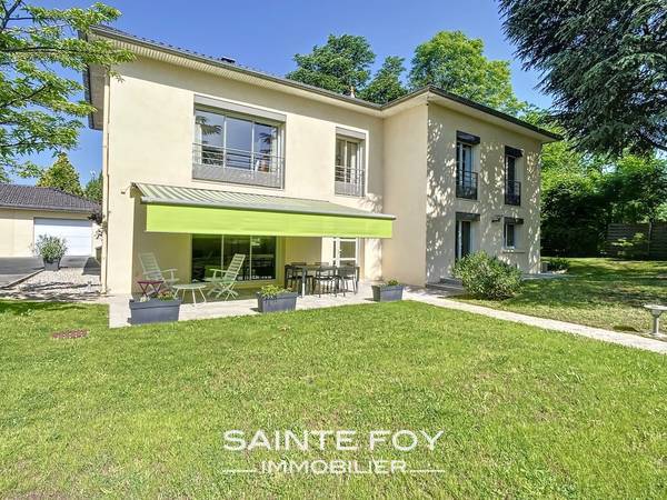 2023456 image9 - Sainte Foy Immobilier - Ce sont des agences immobilières dans l'Ouest Lyonnais spécialisées dans la location de maison ou d'appartement et la vente de propriété de prestige.