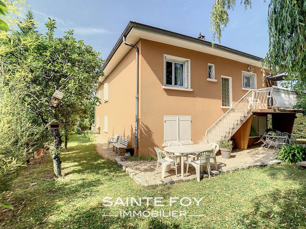 2023539 image9 - Sainte Foy Immobilier - Ce sont des agences immobilières dans l'Ouest Lyonnais spécialisées dans la location de maison ou d'appartement et la vente de propriété de prestige.
