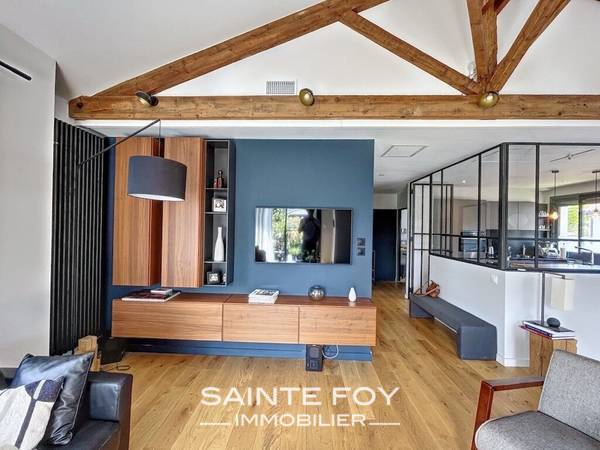 2023531 image6 - Sainte Foy Immobilier - Ce sont des agences immobilières dans l'Ouest Lyonnais spécialisées dans la location de maison ou d'appartement et la vente de propriété de prestige.
