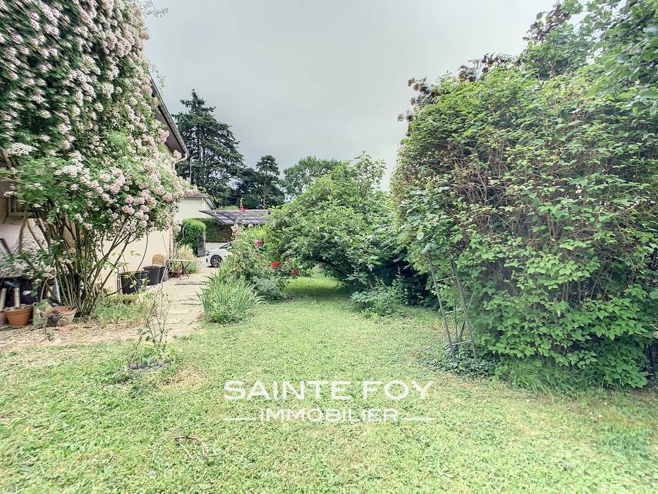 2022985 image1 - Sainte Foy Immobilier - Ce sont des agences immobilières dans l'Ouest Lyonnais spécialisées dans la location de maison ou d'appartement et la vente de propriété de prestige.