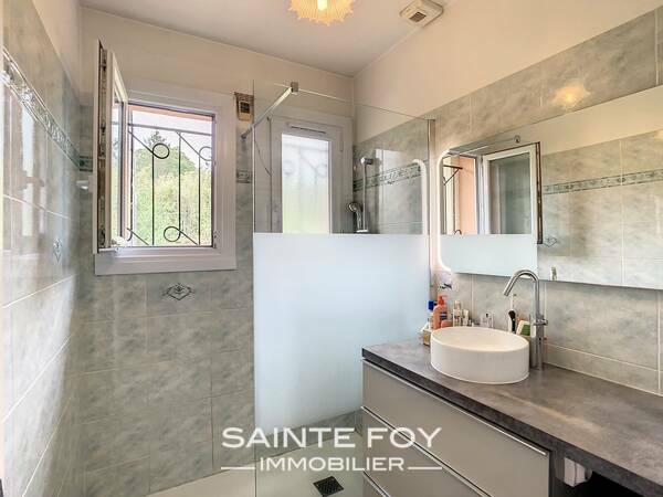 2022985 image6 - Sainte Foy Immobilier - Ce sont des agences immobilières dans l'Ouest Lyonnais spécialisées dans la location de maison ou d'appartement et la vente de propriété de prestige.