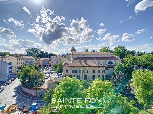 2023602 image9 - Sainte Foy Immobilier - Ce sont des agences immobilières dans l'Ouest Lyonnais spécialisées dans la location de maison ou d'appartement et la vente de propriété de prestige.