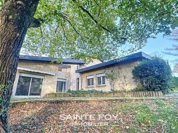 2023627 image7 - Sainte Foy Immobilier - Ce sont des agences immobilières dans l'Ouest Lyonnais spécialisées dans la location de maison ou d'appartement et la vente de propriété de prestige.