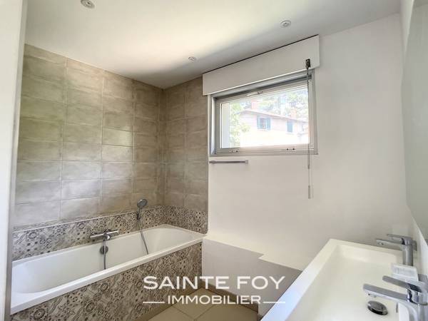 2023627 image8 - Sainte Foy Immobilier - Ce sont des agences immobilières dans l'Ouest Lyonnais spécialisées dans la location de maison ou d'appartement et la vente de propriété de prestige.