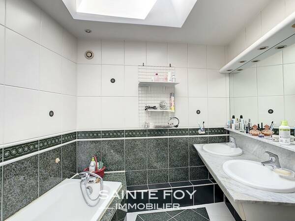 2023635 image7 - Sainte Foy Immobilier - Ce sont des agences immobilières dans l'Ouest Lyonnais spécialisées dans la location de maison ou d'appartement et la vente de propriété de prestige.