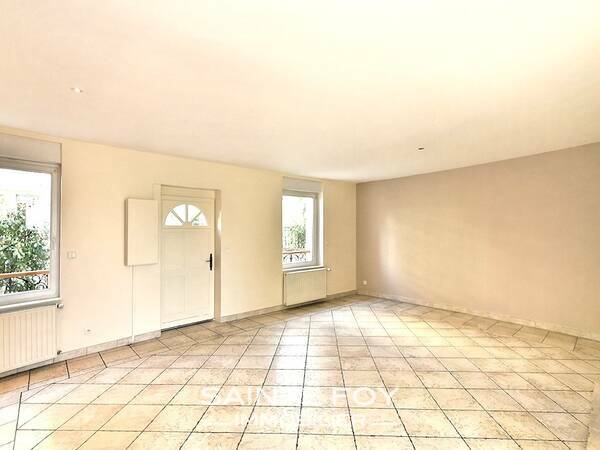 2023614 image3 - Sainte Foy Immobilier - Ce sont des agences immobilières dans l'Ouest Lyonnais spécialisées dans la location de maison ou d'appartement et la vente de propriété de prestige.