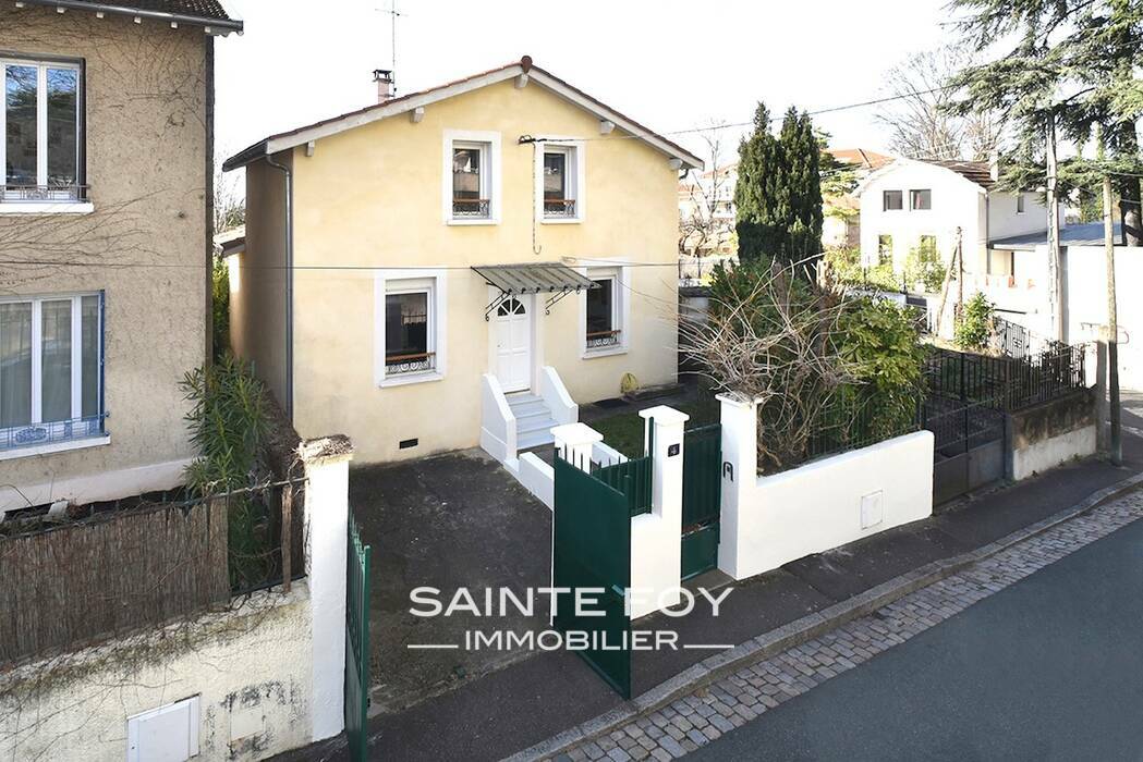 2023614 image1 - Sainte Foy Immobilier - Ce sont des agences immobilières dans l'Ouest Lyonnais spécialisées dans la location de maison ou d'appartement et la vente de propriété de prestige.