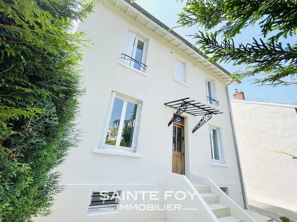 2022342 image9 - Sainte Foy Immobilier - Ce sont des agences immobilières dans l'Ouest Lyonnais spécialisées dans la location de maison ou d'appartement et la vente de propriété de prestige.