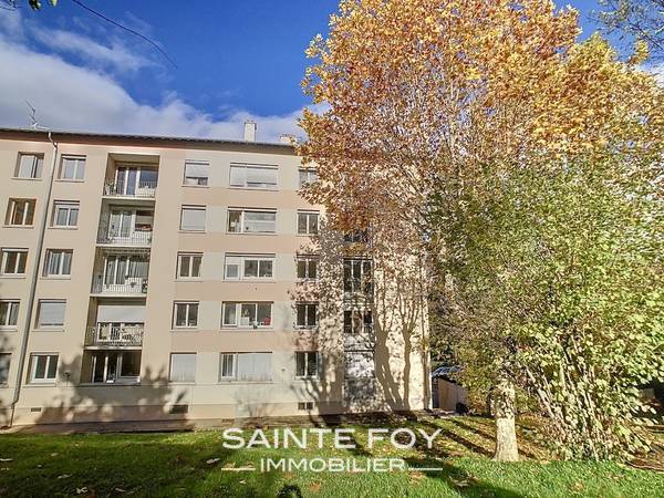 2023672 image8 - Sainte Foy Immobilier - Ce sont des agences immobilières dans l'Ouest Lyonnais spécialisées dans la location de maison ou d'appartement et la vente de propriété de prestige.