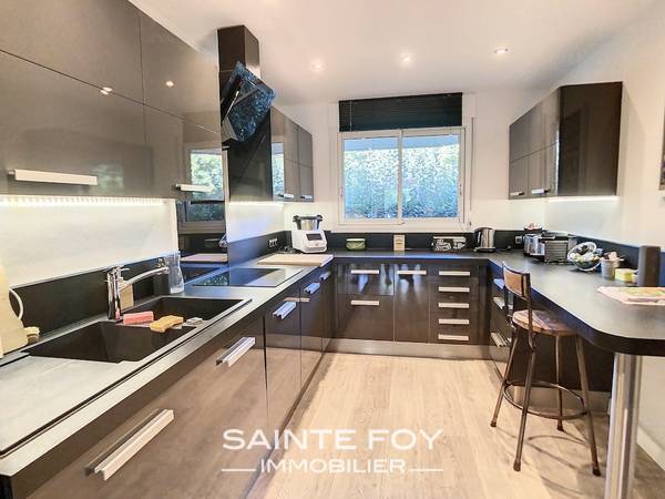 884 image3 - Sainte Foy Immobilier - Ce sont des agences immobilières dans l'Ouest Lyonnais spécialisées dans la location de maison ou d'appartement et la vente de propriété de prestige.