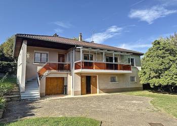 2023673 image1 - Sainte Foy Immobilier - Ce sont des agences immobilières dans l'Ouest Lyonnais spécialisées dans la location de maison ou d'appartement et la vente de propriété de prestige.