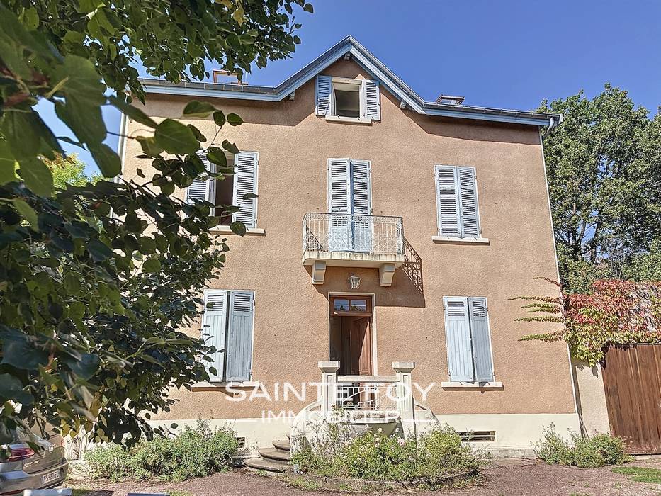 2023650 image1 - Sainte Foy Immobilier - Ce sont des agences immobilières dans l'Ouest Lyonnais spécialisées dans la location de maison ou d'appartement et la vente de propriété de prestige.