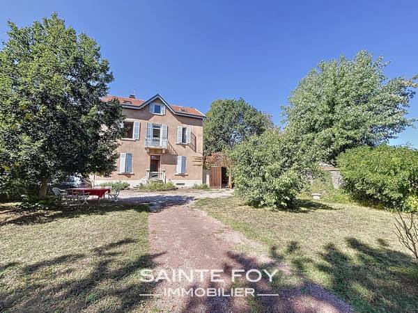 2023650 image6 - Sainte Foy Immobilier - Ce sont des agences immobilières dans l'Ouest Lyonnais spécialisées dans la location de maison ou d'appartement et la vente de propriété de prestige.