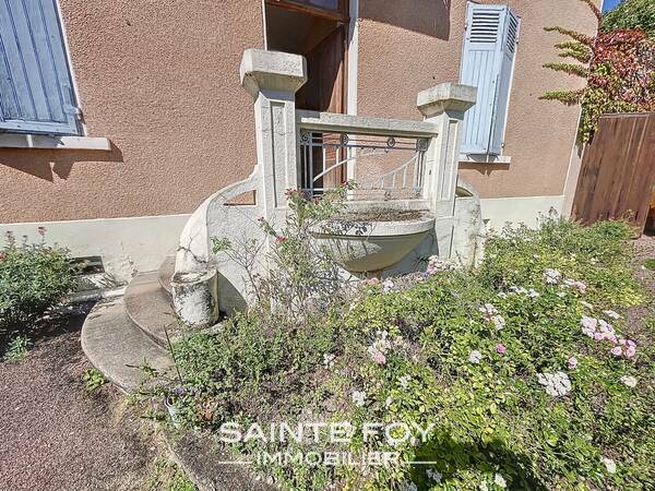 2023650 image8 - Sainte Foy Immobilier - Ce sont des agences immobilières dans l'Ouest Lyonnais spécialisées dans la location de maison ou d'appartement et la vente de propriété de prestige.