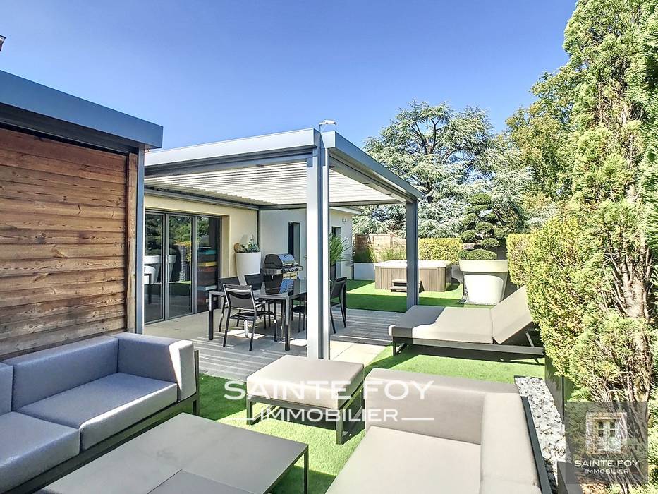 2023732 image1 - Sainte Foy Immobilier - Ce sont des agences immobilières dans l'Ouest Lyonnais spécialisées dans la location de maison ou d'appartement et la vente de propriété de prestige.