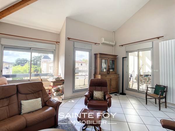 2023735 image2 - Sainte Foy Immobilier - Ce sont des agences immobilières dans l'Ouest Lyonnais spécialisées dans la location de maison ou d'appartement et la vente de propriété de prestige.