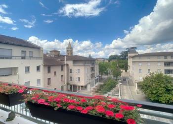 2023735 image1 - Sainte Foy Immobilier - Ce sont des agences immobilières dans l'Ouest Lyonnais spécialisées dans la location de maison ou d'appartement et la vente de propriété de prestige.