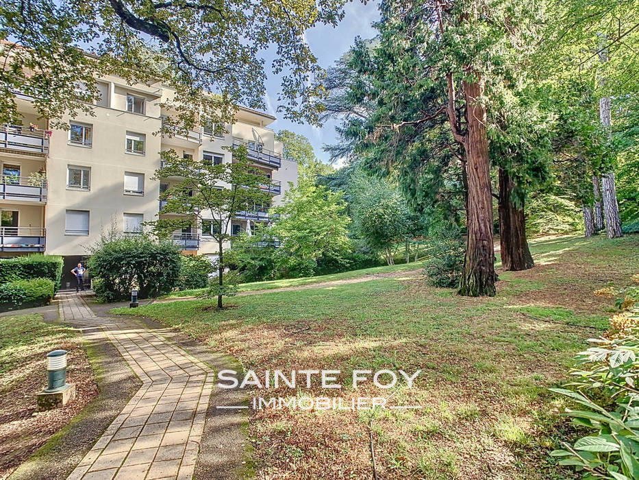 2023714 image1 - Sainte Foy Immobilier - Ce sont des agences immobilières dans l'Ouest Lyonnais spécialisées dans la location de maison ou d'appartement et la vente de propriété de prestige.