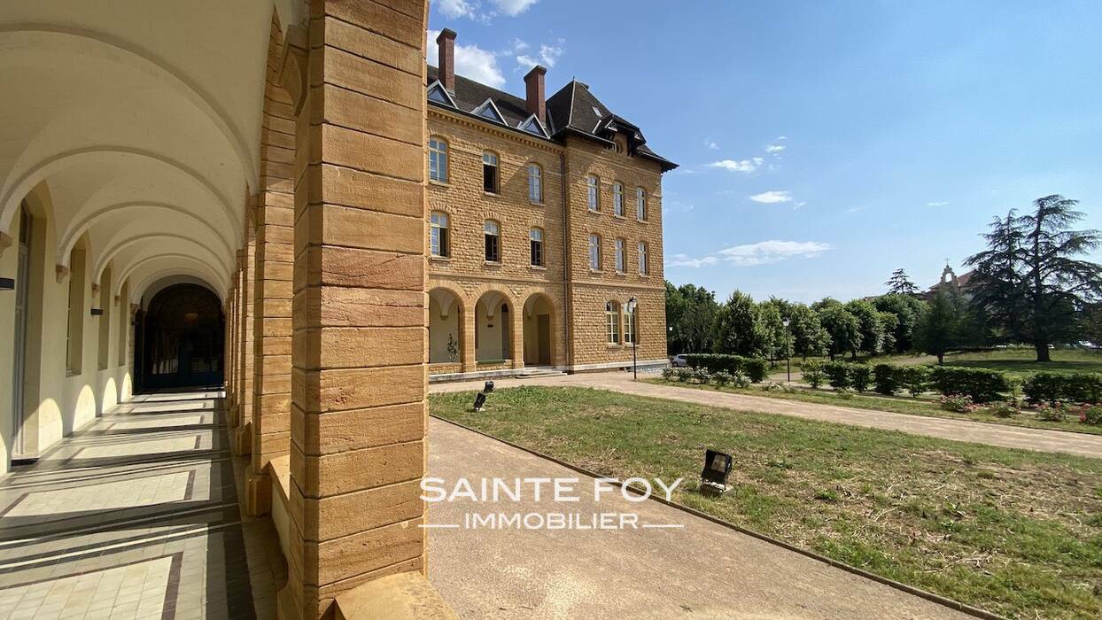 2023804 image1 - Sainte Foy Immobilier - Ce sont des agences immobilières dans l'Ouest Lyonnais spécialisées dans la location de maison ou d'appartement et la vente de propriété de prestige.