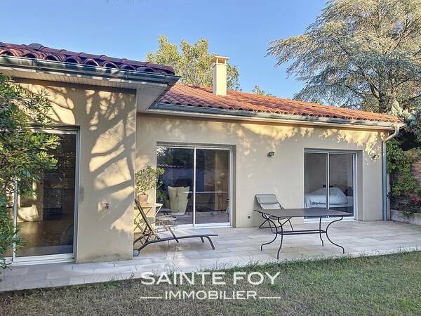 2024938 image8 - Sainte Foy Immobilier - Ce sont des agences immobilières dans l'Ouest Lyonnais spécialisées dans la location de maison ou d'appartement et la vente de propriété de prestige.