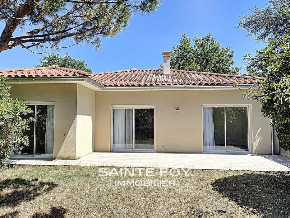 2024938 image1 - Sainte Foy Immobilier - Ce sont des agences immobilières dans l'Ouest Lyonnais spécialisées dans la location de maison ou d'appartement et la vente de propriété de prestige.