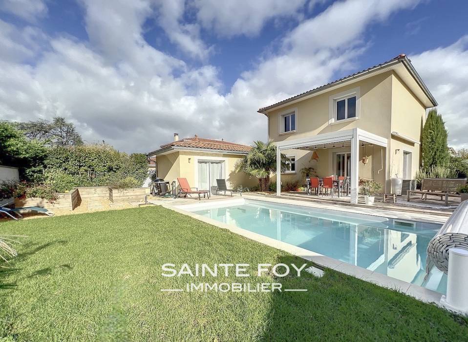 2024944 image1 - Sainte Foy Immobilier - Ce sont des agences immobilières dans l'Ouest Lyonnais spécialisées dans la location de maison ou d'appartement et la vente de propriété de prestige.