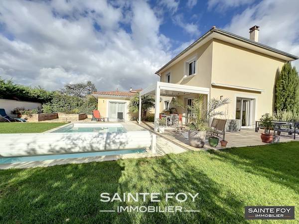 2024944 image2 - Sainte Foy Immobilier - Ce sont des agences immobilières dans l'Ouest Lyonnais spécialisées dans la location de maison ou d'appartement et la vente de propriété de prestige.