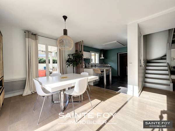 2024944 image4 - Sainte Foy Immobilier - Ce sont des agences immobilières dans l'Ouest Lyonnais spécialisées dans la location de maison ou d'appartement et la vente de propriété de prestige.