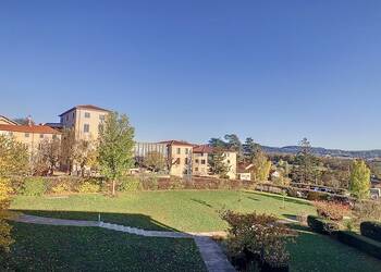 2024963 image1 - Sainte Foy Immobilier - Ce sont des agences immobilières dans l'Ouest Lyonnais spécialisées dans la location de maison ou d'appartement et la vente de propriété de prestige.