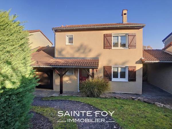 2024975 image9 - Sainte Foy Immobilier - Ce sont des agences immobilières dans l'Ouest Lyonnais spécialisées dans la location de maison ou d'appartement et la vente de propriété de prestige.