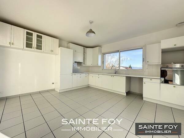 2024994 image4 - Sainte Foy Immobilier - Ce sont des agences immobilières dans l'Ouest Lyonnais spécialisées dans la location de maison ou d'appartement et la vente de propriété de prestige.