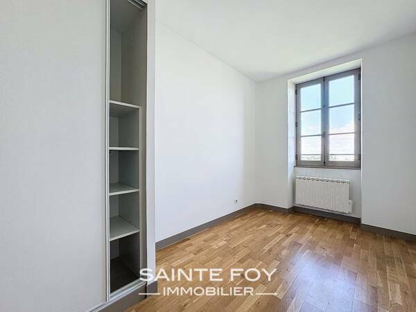 2022554 image8 - Sainte Foy Immobilier - Ce sont des agences immobilières dans l'Ouest Lyonnais spécialisées dans la location de maison ou d'appartement et la vente de propriété de prestige.
