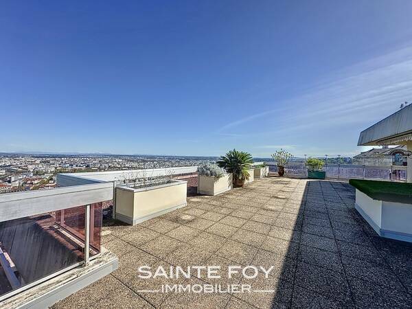 2025566 image2 - Sainte Foy Immobilier - Ce sont des agences immobilières dans l'Ouest Lyonnais spécialisées dans la location de maison ou d'appartement et la vente de propriété de prestige.