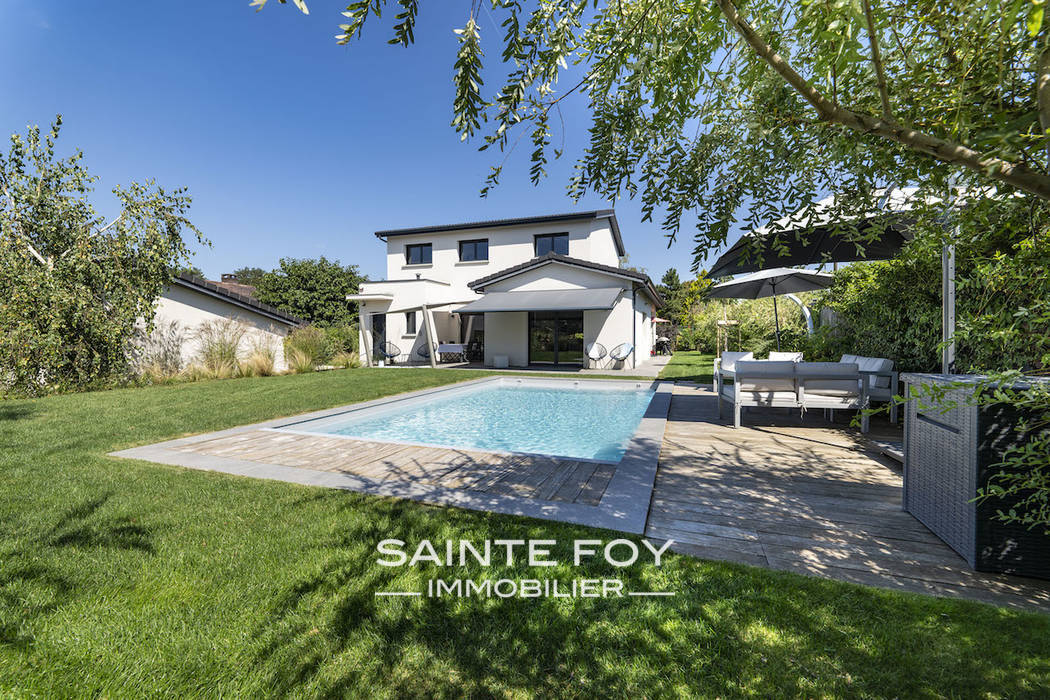 2025571 image1 - Sainte Foy Immobilier - Ce sont des agences immobilières dans l'Ouest Lyonnais spécialisées dans la location de maison ou d'appartement et la vente de propriété de prestige.