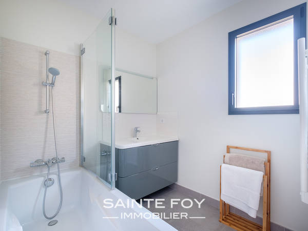 2025571 image9 - Sainte Foy Immobilier - Ce sont des agences immobilières dans l'Ouest Lyonnais spécialisées dans la location de maison ou d'appartement et la vente de propriété de prestige.