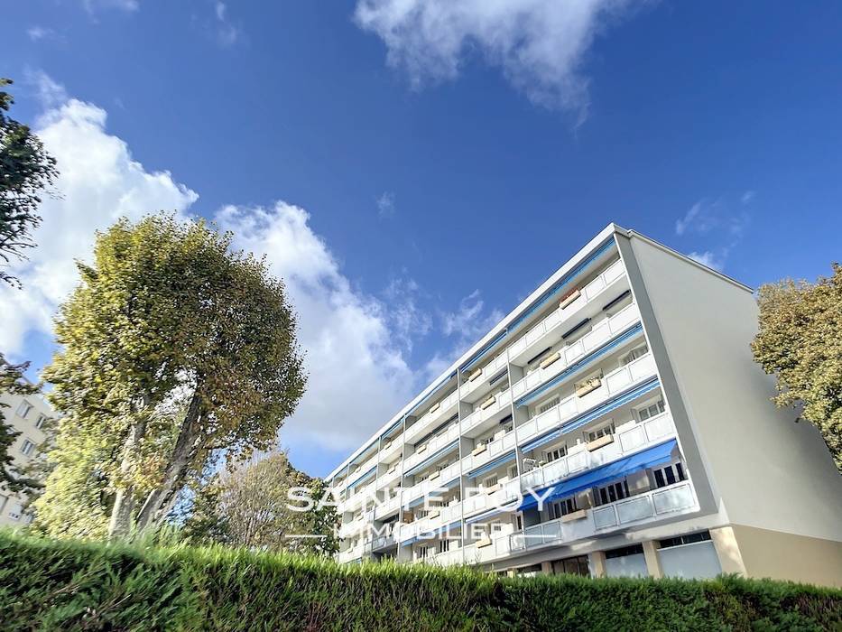 2025592 image1 - Sainte Foy Immobilier - Ce sont des agences immobilières dans l'Ouest Lyonnais spécialisées dans la location de maison ou d'appartement et la vente de propriété de prestige.