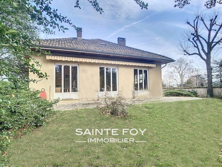 2025598 image1 - Sainte Foy Immobilier - Ce sont des agences immobilières dans l'Ouest Lyonnais spécialisées dans la location de maison ou d'appartement et la vente de propriété de prestige.