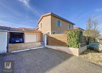 2025616 image1 - Sainte Foy Immobilier - Ce sont des agences immobilières dans l'Ouest Lyonnais spécialisées dans la location de maison ou d'appartement et la vente de propriété de prestige.