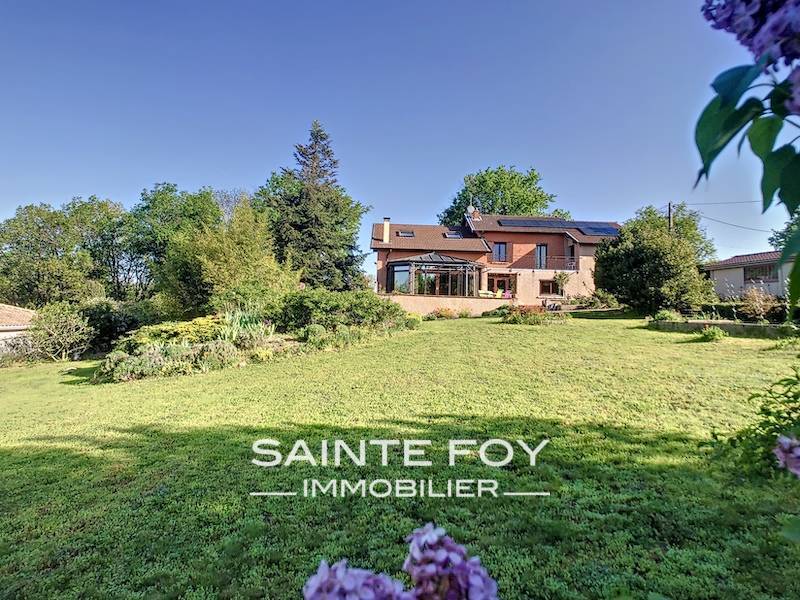 2022590 image1 - Sainte Foy Immobilier - Ce sont des agences immobilières dans l'Ouest Lyonnais spécialisées dans la location de maison ou d'appartement et la vente de propriété de prestige.
