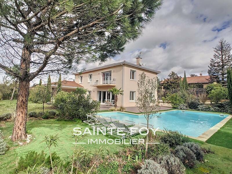 2025634 image1 - Sainte Foy Immobilier - Ce sont des agences immobilières dans l'Ouest Lyonnais spécialisées dans la location de maison ou d'appartement et la vente de propriété de prestige.