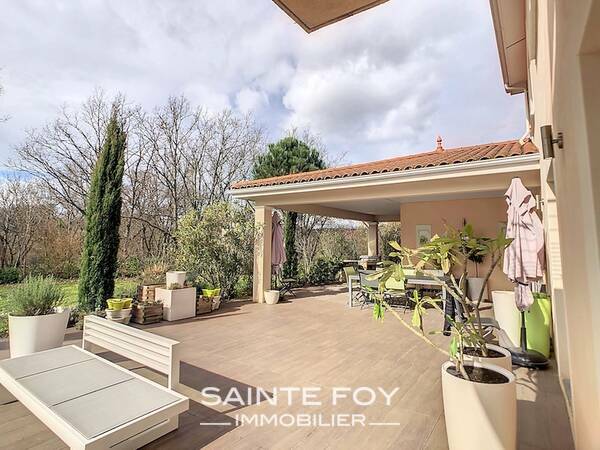 2025634 image7 - Sainte Foy Immobilier - Ce sont des agences immobilières dans l'Ouest Lyonnais spécialisées dans la location de maison ou d'appartement et la vente de propriété de prestige.