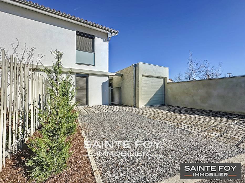 2025642 image1 - Sainte Foy Immobilier - Ce sont des agences immobilières dans l'Ouest Lyonnais spécialisées dans la location de maison ou d'appartement et la vente de propriété de prestige.